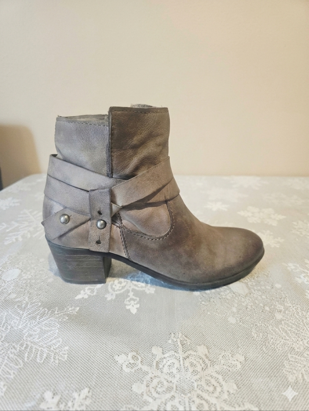 Mjus Ankle Boot Leather Grey Distressed Western Boho Soft Sz 37